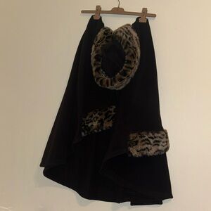 Parkhurst faux fur leopard print winter cape
